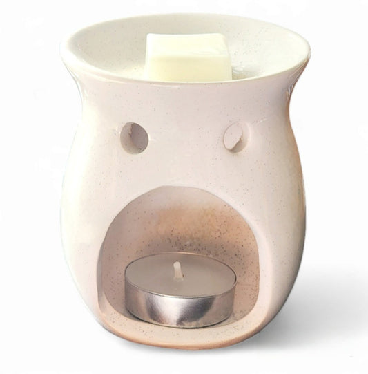 White Ceramic wax warmer – elegant and functional design for melting wax and filling your space with long-lasting fragrance